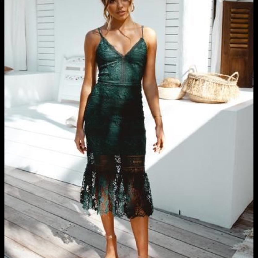 Two sisters the label emerald lace dress